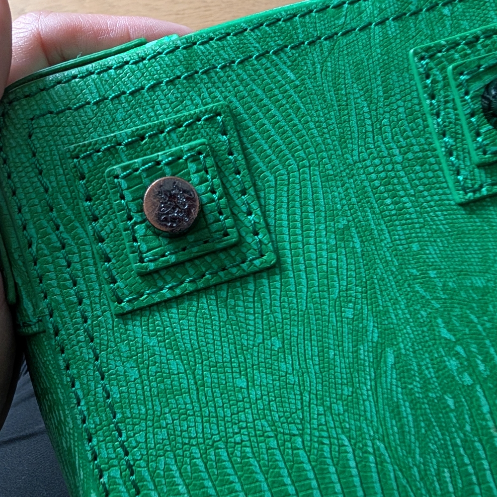 Alice + Olivia Vibrant Green Satchel - Picture 5 of 16